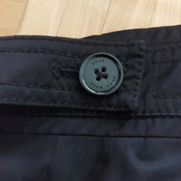 Hugo boss nylon jacket size 46R - Picture 9 of 13